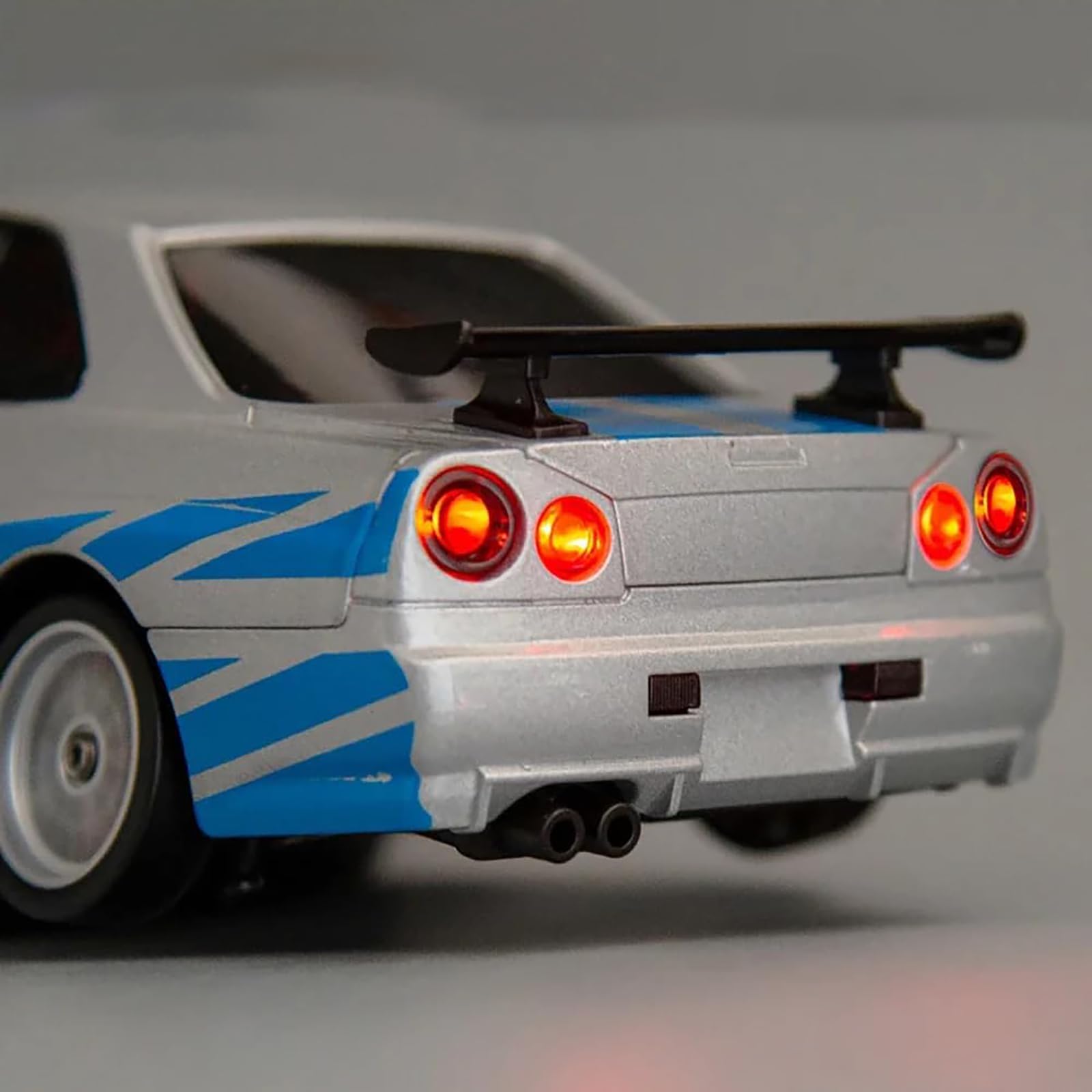 LD1899 1:18 RC Drift Car 2.4GHz RWD z żyroskopem na szosie Samochody wyścigowe z karoserią ze stopu aluminium Sterowanie radiowe dla dorosłych