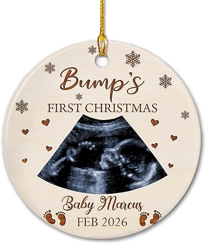 Adorno de cerámica personalizado para la primera Navidad de Bump con nombre de foto, año con nombre, ecografía de panza de bebé, imagen fotográfica