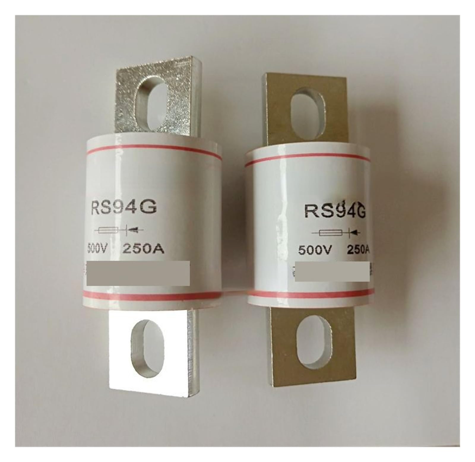 Fusible rapide RS94G 500V 150A évite la surchauffe des circuits électriques