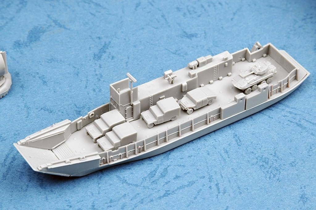 Trumpeter USS Wasp LHD-1 Model Kit