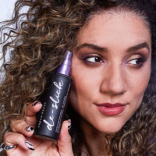 Urban Decay De-Slick Oil Control Matte Makeup Setting Spray - Controls Oil, Blocks Shine & Locks Makeup In Place - Oil-Free, Microfine Face Mist - 4.0 Fl. Oz #TOP2