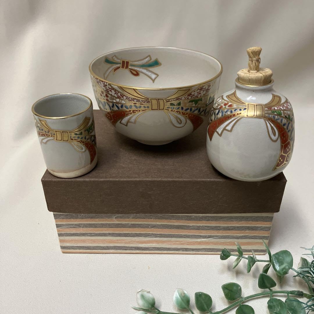新品　京焼　抹茶茶碗　振出　茶巾筒　３点　束熨斗　花帯　吉祥紋 Amazon | 京焼 抹茶茶碗 濃茶入 蓋置き 3点 束熨斗 花帯 吉祥