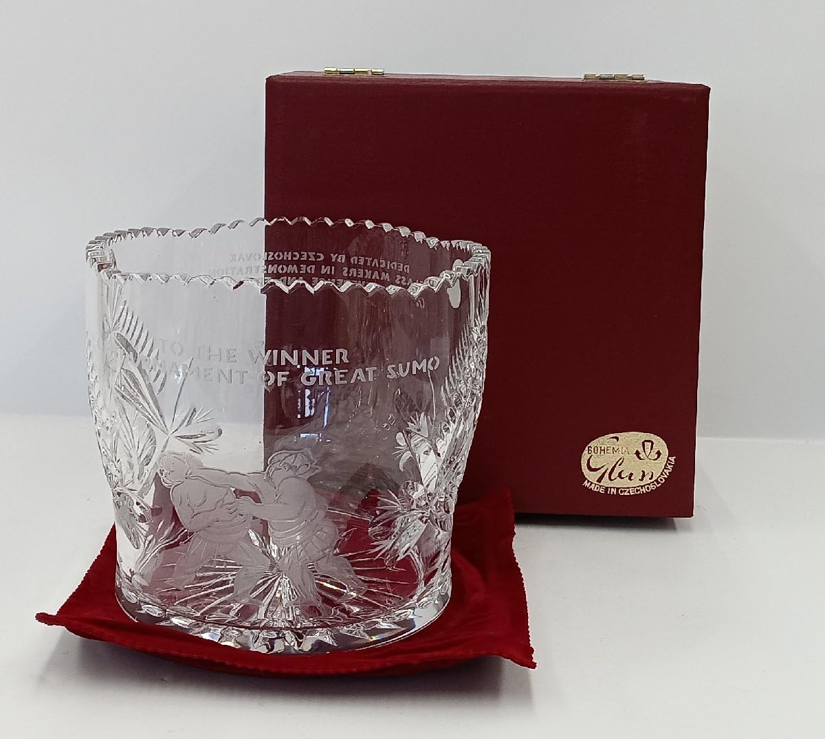 ボヘミアンクリスタルグラス；オブジェ（相撲）