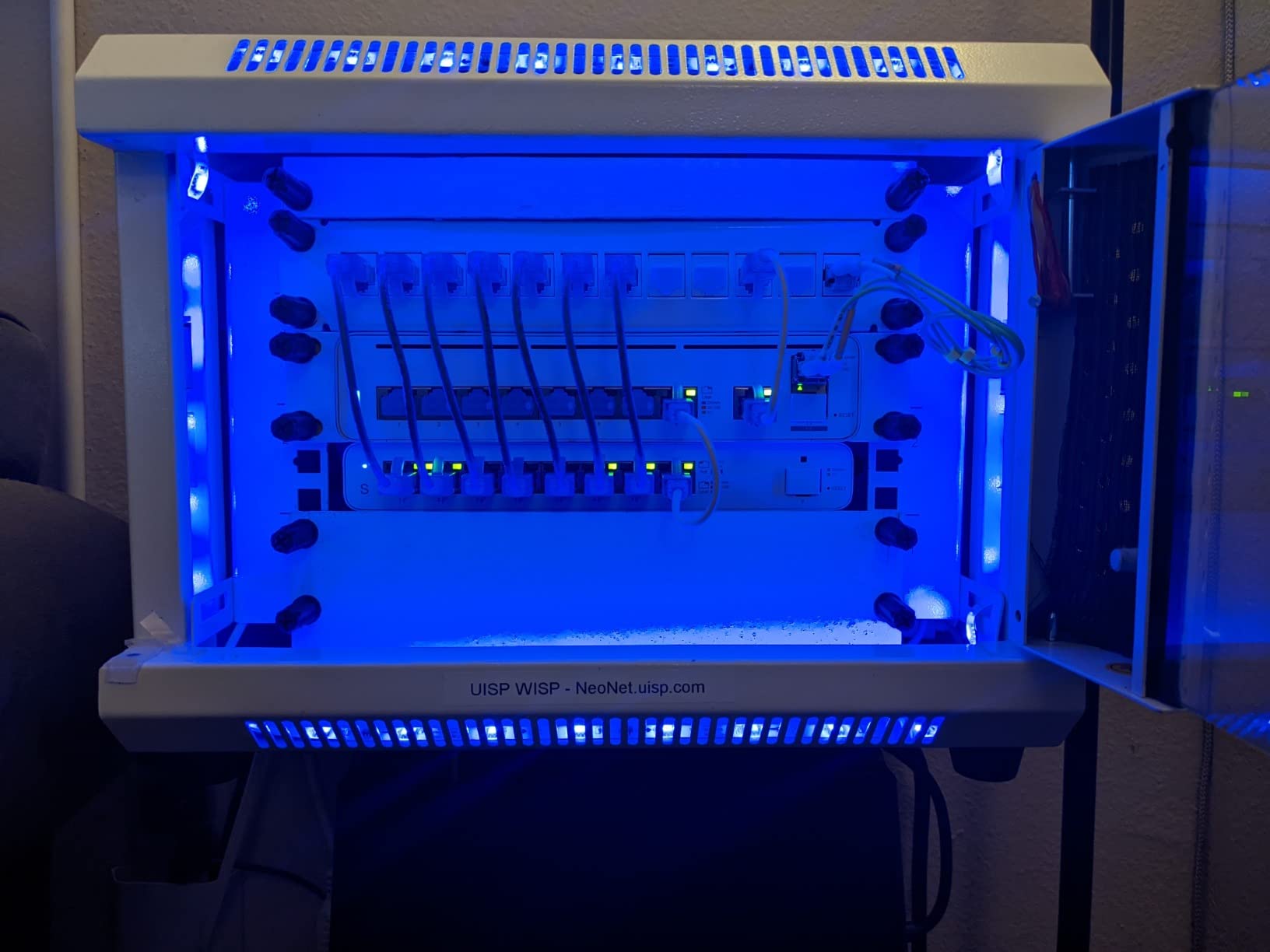 Amazon.com: Kenuco SOHO Mini 10'' Rack for 10'' Patch Panels, Shelves ...