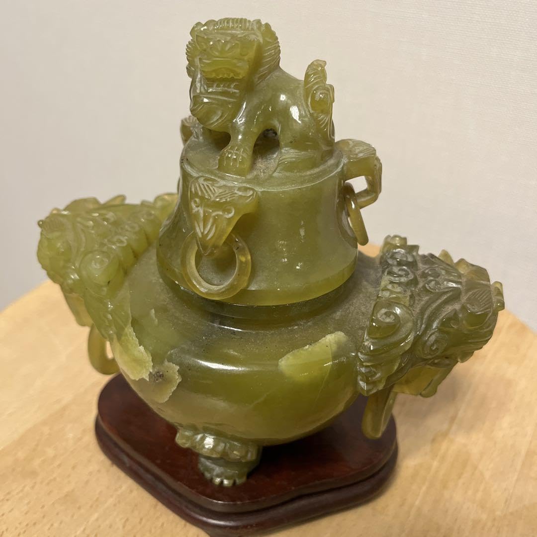 Amazon.co.jp: 骨董中国古玩 唐物 緑砡石 翡翠 置物 香炉です.獅子 D