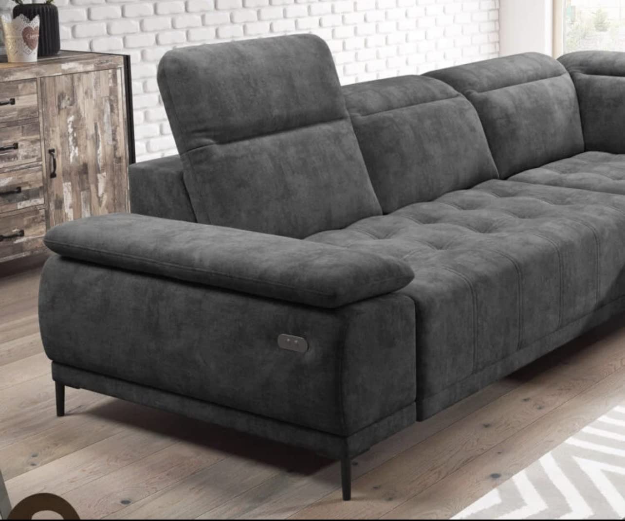 Ecksofa Focus L mit elektrisch verschiebbarem Sitz - schön und bequem, die Möglichkeit, die Position der Kopfstützen zu ändern (Salvador 11 Linke Seite)