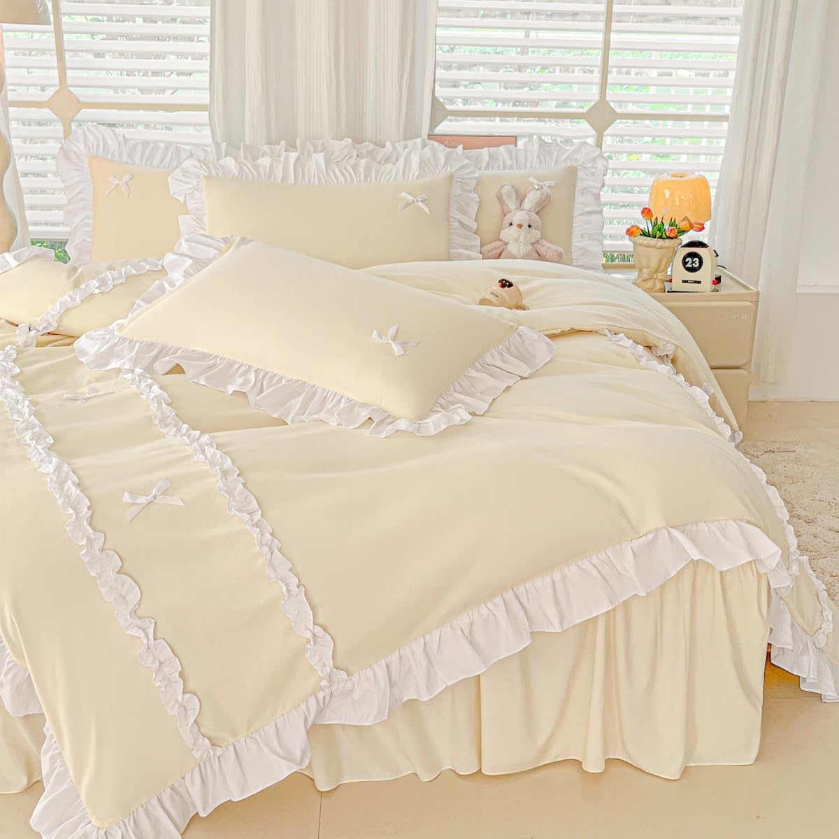 IHOUSTRIY Ruffle Duvet Cover Full Size, Cute Bedding Set Set with Bow, 3 Pieces White Ruffle Comforter Cover with Zipper and Ties, Princess Girl Bedding - Cream, Full