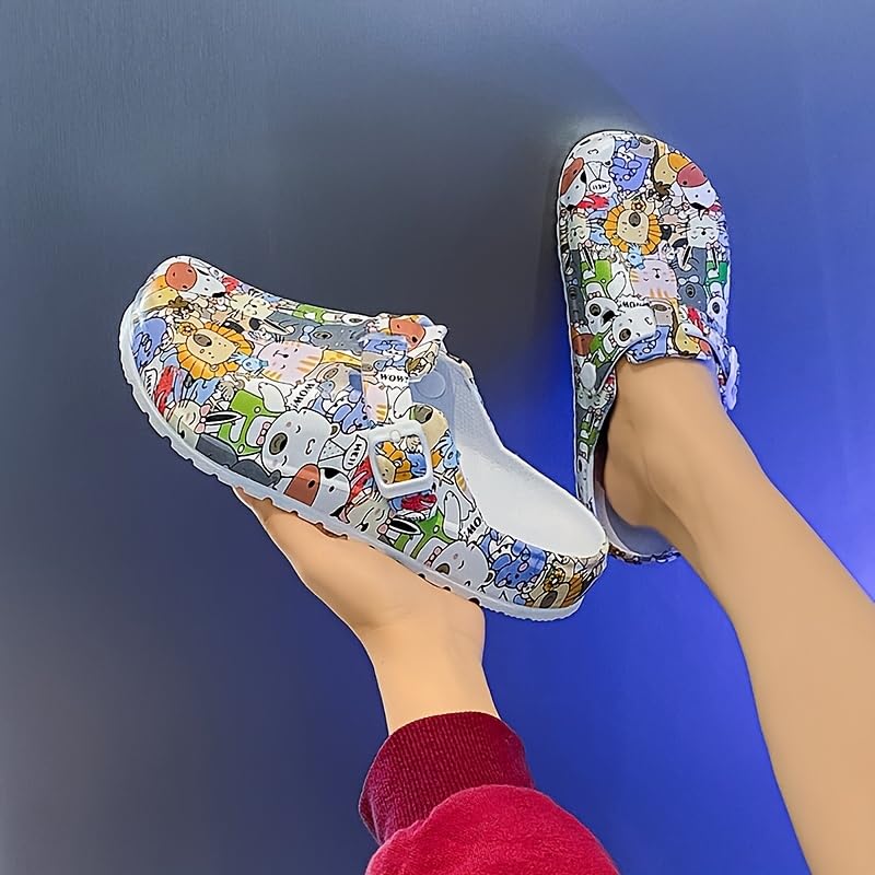 Zoccoli da donna a forma di cartone animato Nurse Stampato Mule Zoccoli da donna Slip On Sandali senza schiena leggeri per laboratorio medico