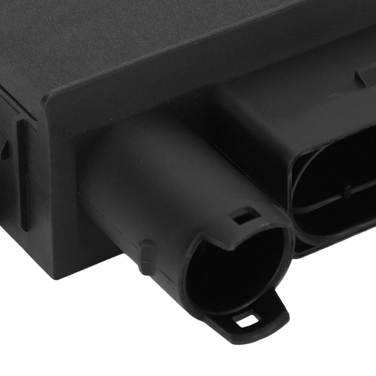 Glow Plug Control Module Relay for 3 Series E90 E91 E92 E93 325d 330d X5 X6 OE 12218591724 12217800156 Glow Plug Controller