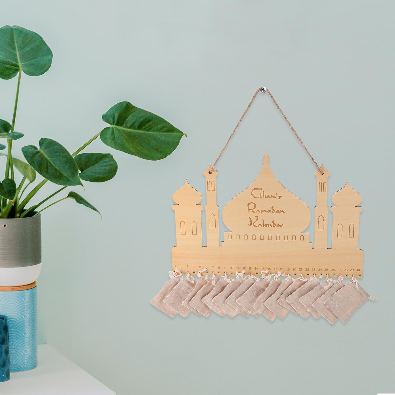 Calendario de Adviento de Ramadán 2026 de Madera con 30 Bolsillos Colgante para Pared, Decoración Islámica Familias, Calendario de Cuenta Regresiva Eid Mubarak