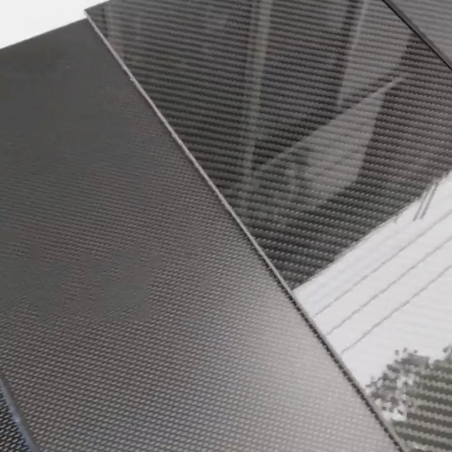 Produktbild von 1,5 Mm CFK Platte – Kohlefaser Carbonplatte, Länge 300-600mm, Seidenmatt, Made In Germany