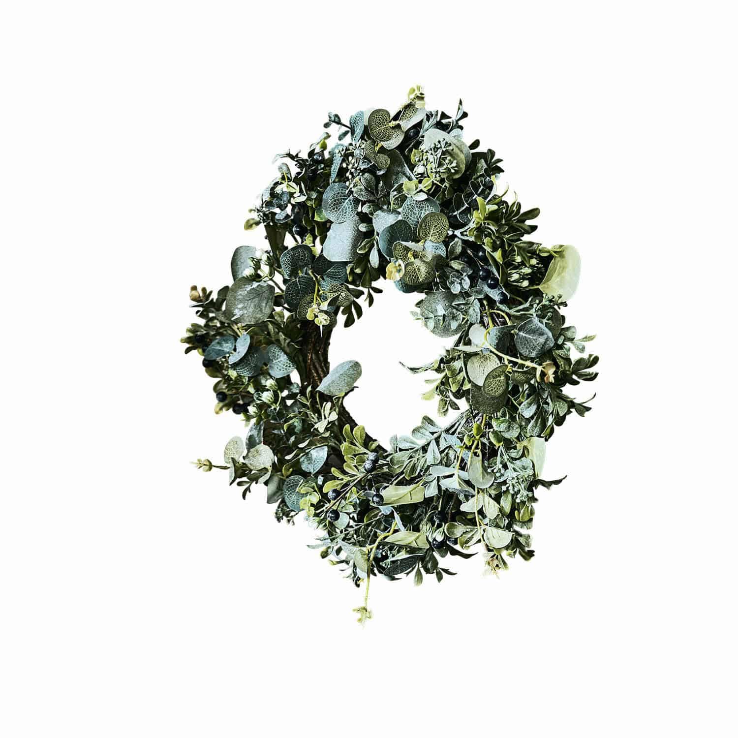 Loberon Kranz Tobin, grün | Hübscher Mix von Deko-Sträuchern, Türkranz, Dekoration, Wohn-Accessoire, Kunststoff, Kiefernholz