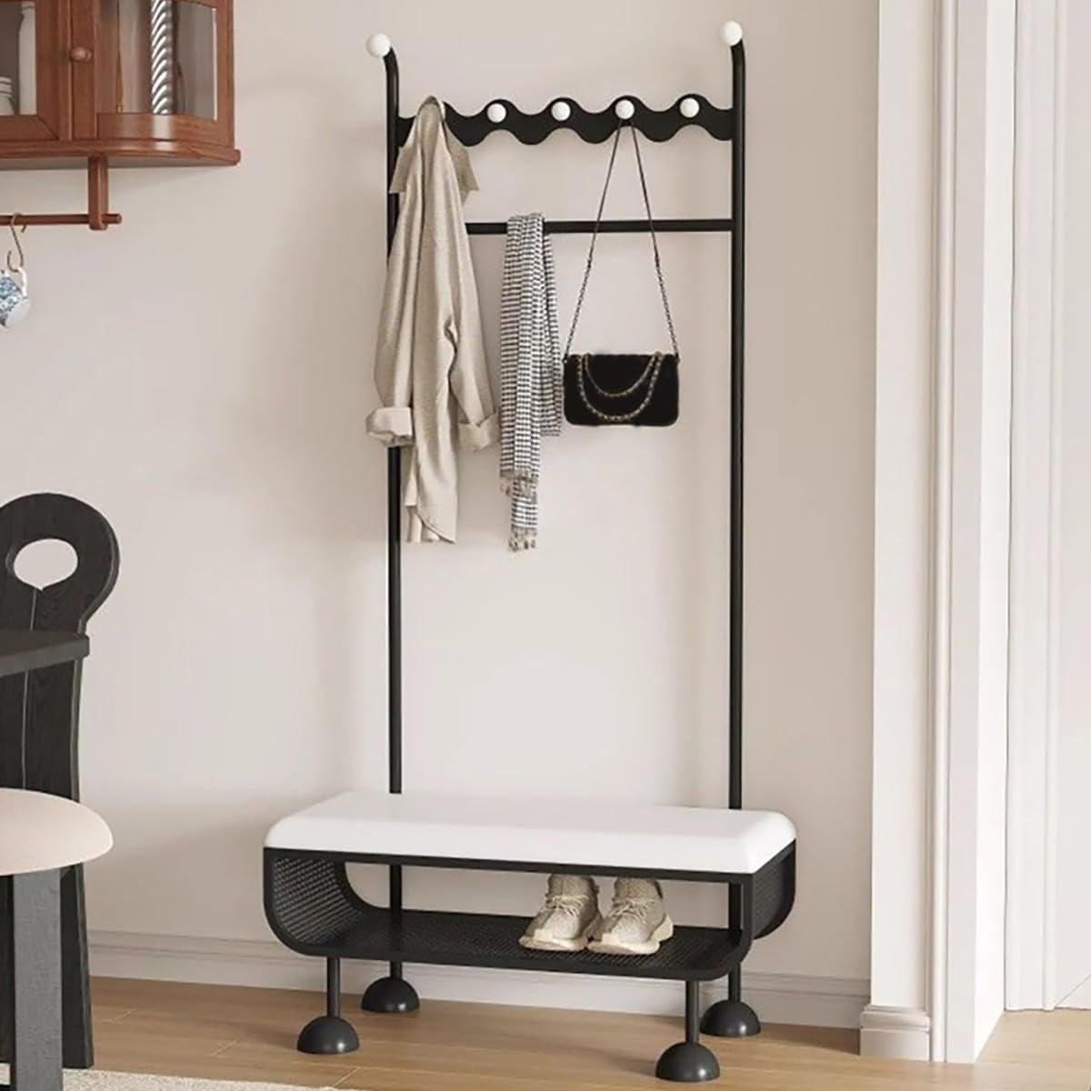 Banc de rangement vestiaire autoportant avec patères et étagère