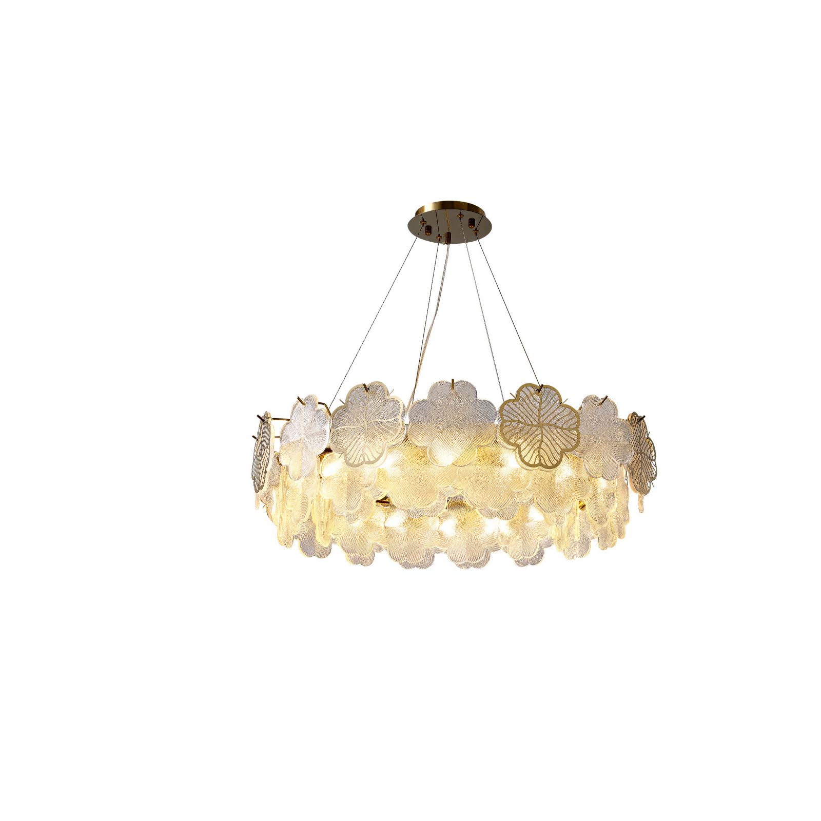 Lustre en cristal et plafonnier doré pour éclairer un grand salon moderne