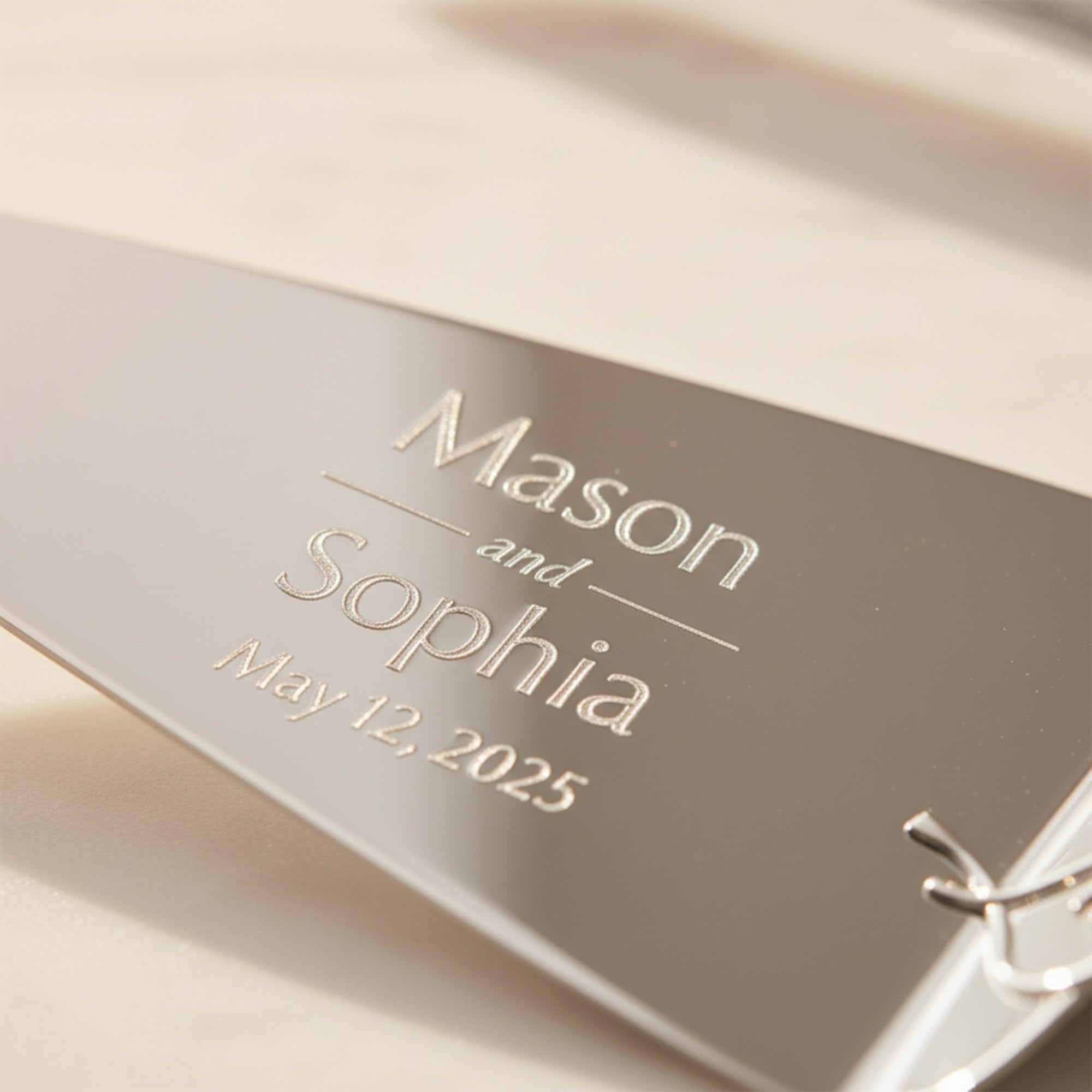Amazon | Lenox Personalized Engraved True Loveケーキナイフ