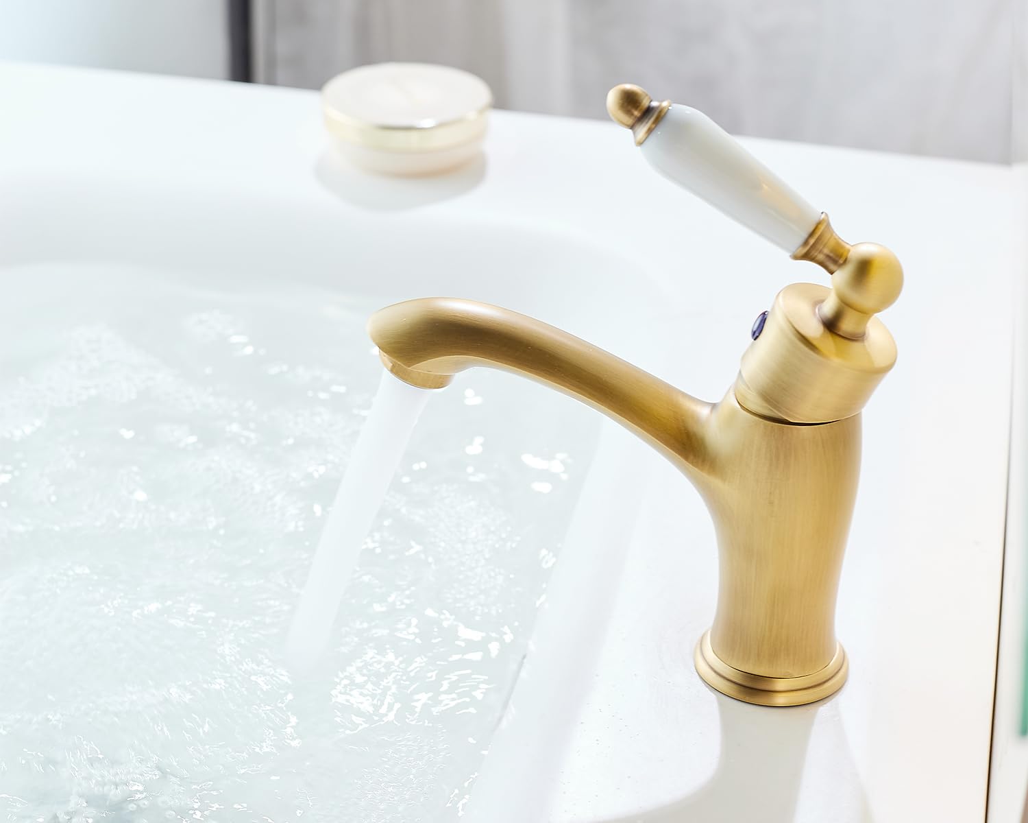 Maynosi Traditional Bathroom Basin Mixer Tap, Luxury Victorian Basin Mixer, Single Lever Mono Sink Tap with Flexible Tails - Image 4