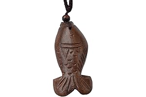 Dainty Fish Necklace: A Wooden Statement Piece for Timeless Style