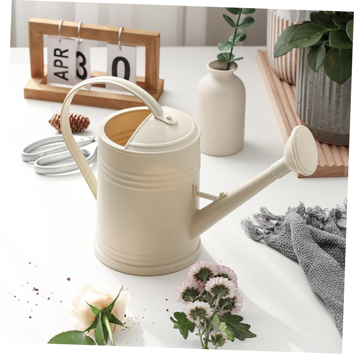 Annaffiatoio da Giardino 2000ml in Pp Beige, lungo Beccuccio