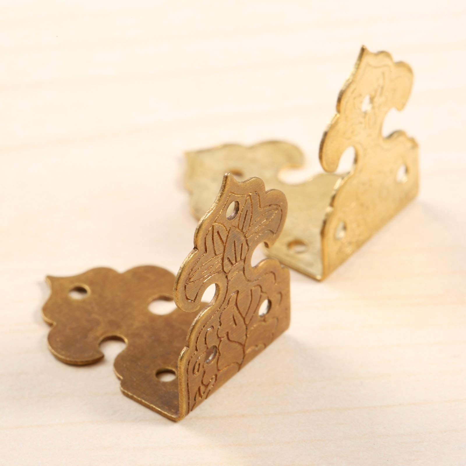 Protezioni angolari in metallo, Protezioni angolari for scatola di metallo, 4 pezzi 25x25 mm Ottone antico Scatola di legno Piedi Gamba Staffe angolari Proteggi hardware Artigianato in metallo Staffa