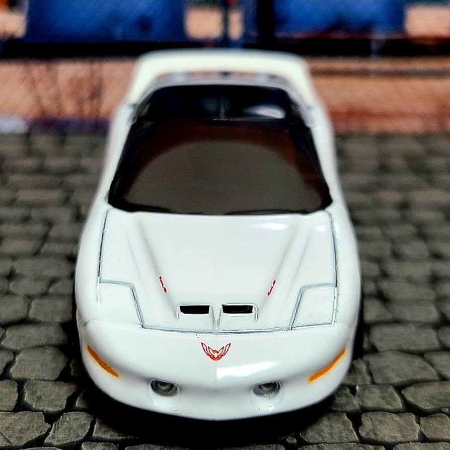 ポンティアック4thファイアーバードトランザム白1/64