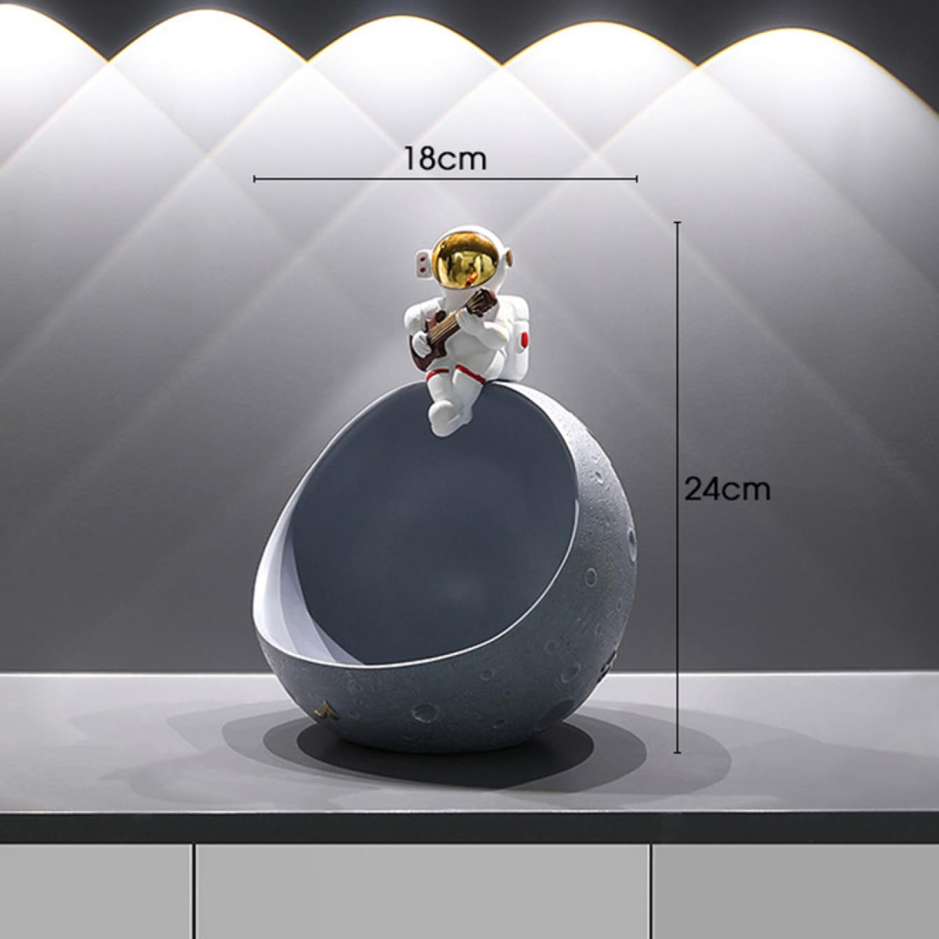 Amazon.co.jp: JAnjiaLxY 置物 宇宙飛行士 キー収納 皿を捧げる人 宇宙