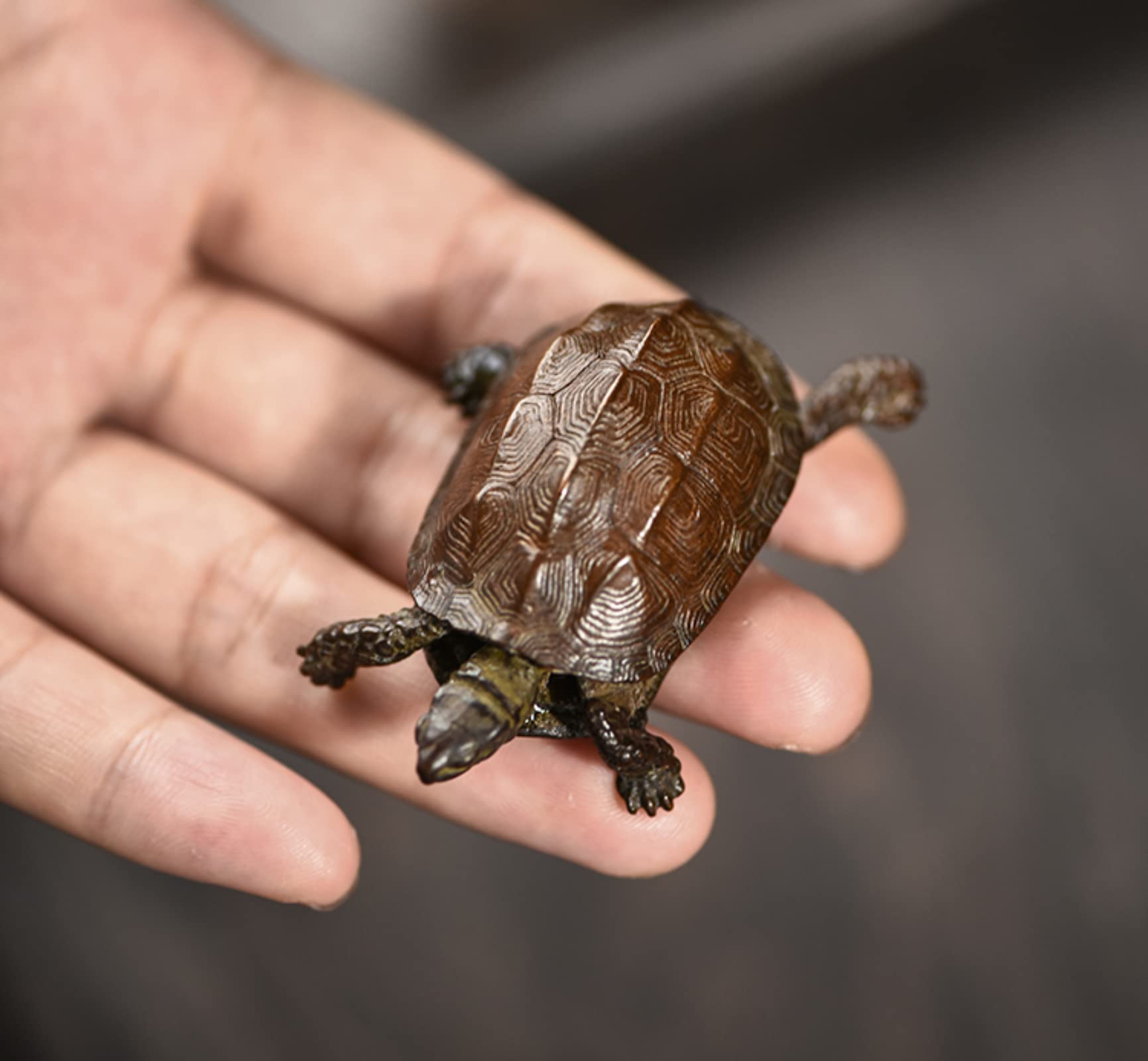 NGDFGR Vintage Brass Tortoise Miniature Figurines,Copper Turtle Aquarium Animal Statue Sculpture Crafts Collection Desktop Ornament Home Sand Table Tea Set Decor Accessories Stu