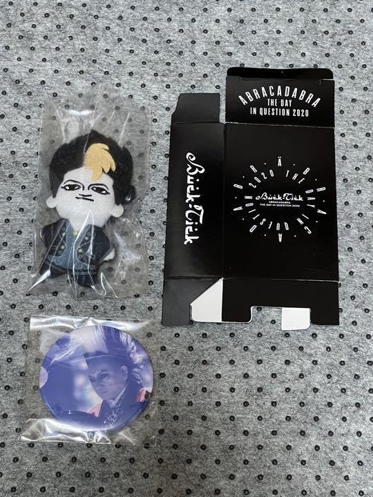 Amazon | BUCK-TICK ヤガミさん ぬいぐるみバッジとおまけ（缶バッジ 