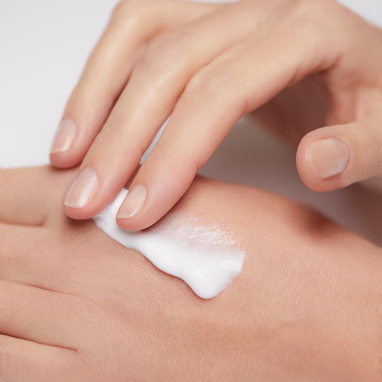 Blue Lagoon Skin Science, Mineral Moisturizing Cream, Contains Blue Lagoon Seawater, Hydrates Dry Skin, Lightweight - Image 4