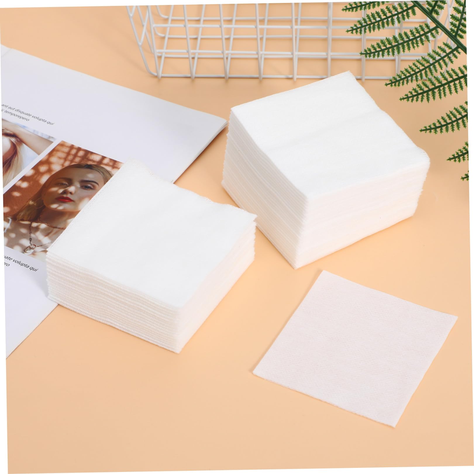 400 Stück Einweg Vliesstoff Kosmetik Reinigungspads 10x10cm Weich Atmungsaktiv Abschminktücher für Frauen Gesichtsreinigung