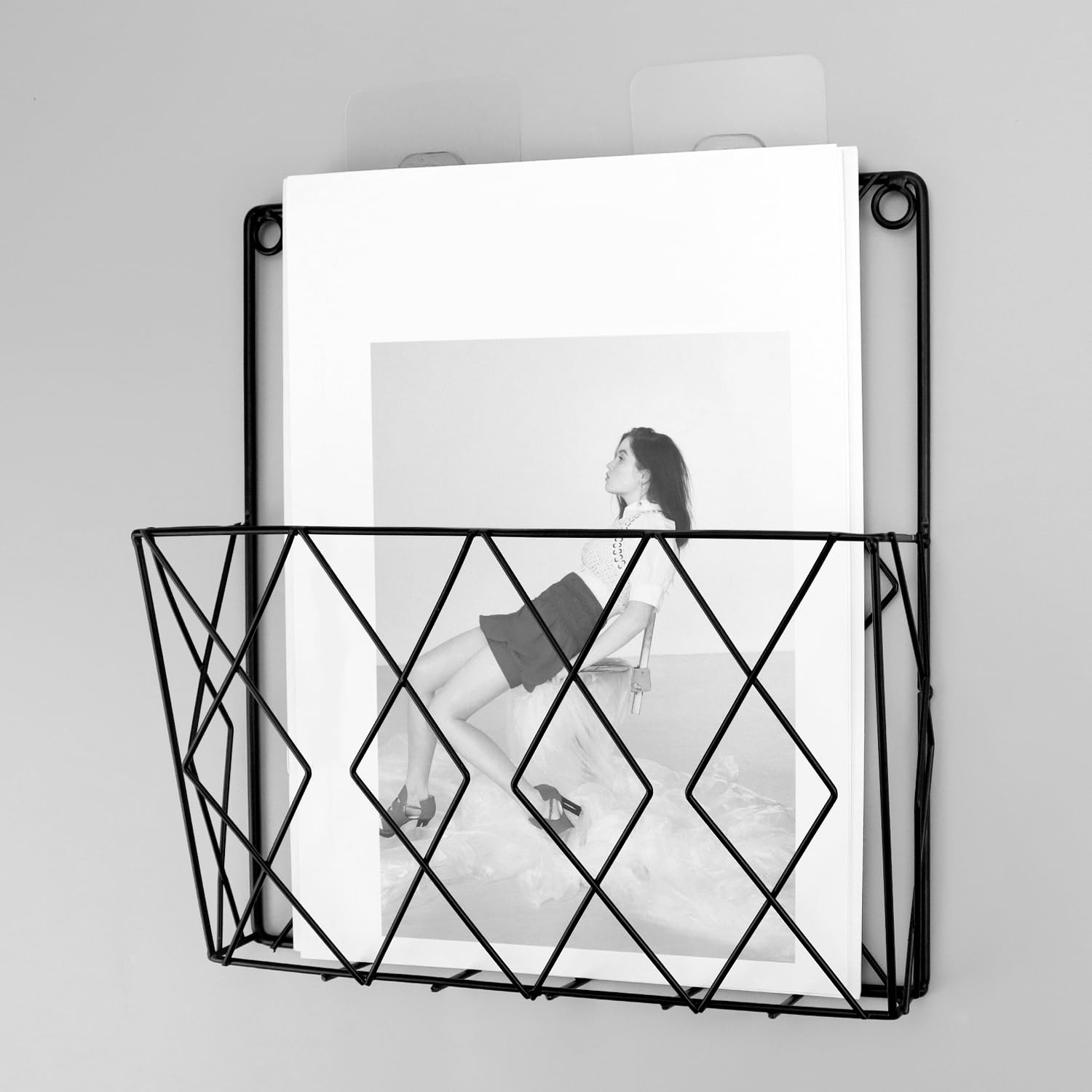QWORK® ścienny uchwyt na gazety uchwyt na gazety 26x25 cm - metalowy stojak ścienny do biura i salonu - czarny