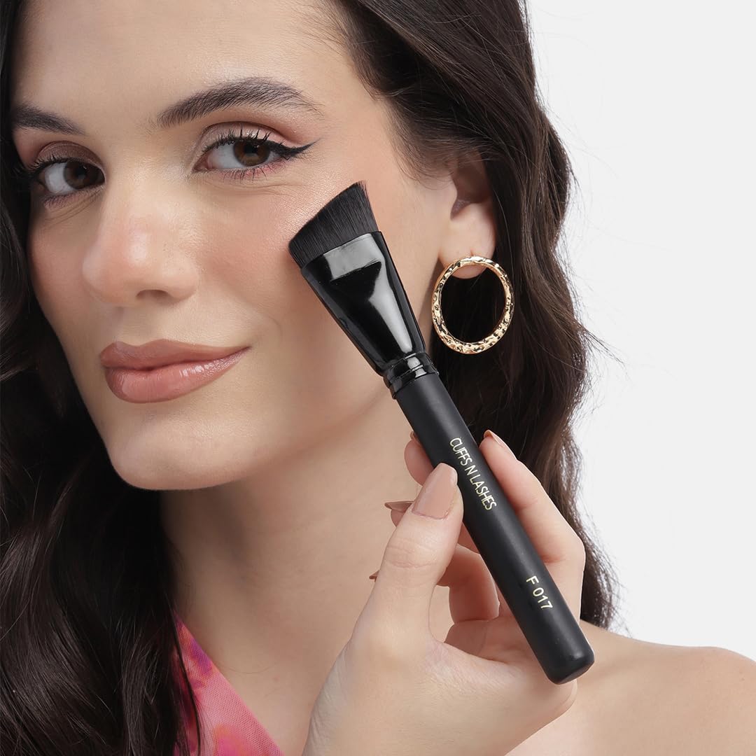 Cuffs N Lashes F017 Big Contour Brush | Professional Makeup Brush for Contouring &Sculpting | Soft Bristles | Handmade in India | Cruelty-Free &High Performance - Image 3 thumbnail