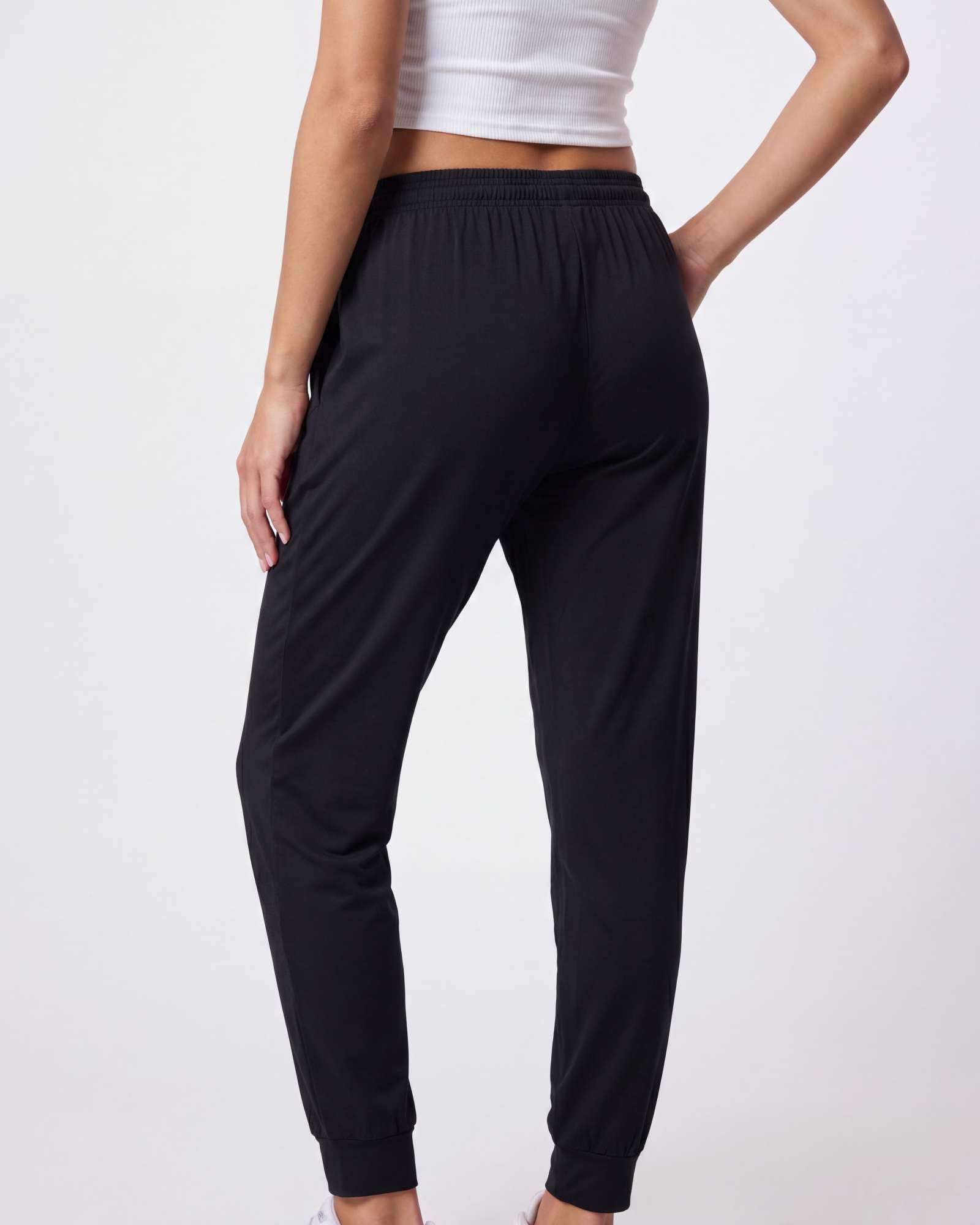 Real Essentials Sportliche Jogginghose für Damen, Dry-Fit, mit Kordelzug (erhältlich in Übergröße), 3er-Pack