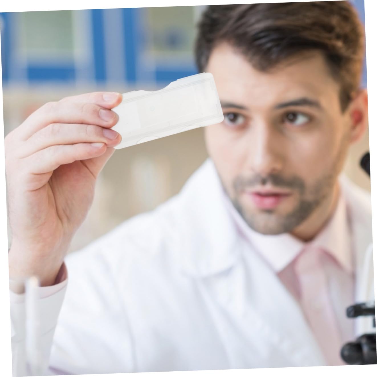 100pcs Individual Microscope Slide Storage Boxes Plastic Slide Holder for Lab Specimen Organization Compact Lightweight Pathology Case for Microscopy and Teaching Experiments