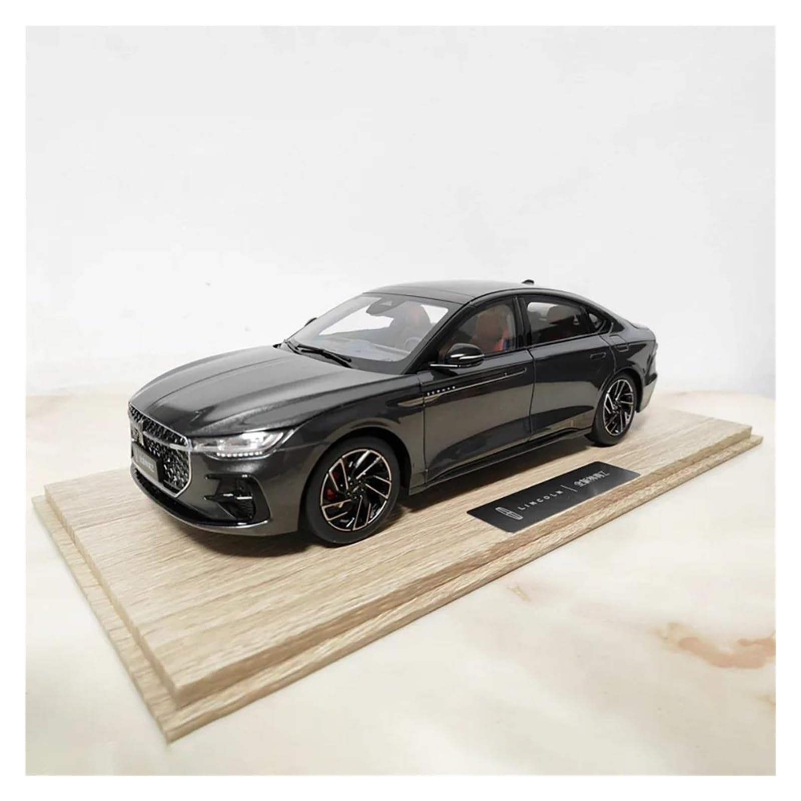 Metallo Scala Replica 1 18 Per simulazione Changan Lincoln ZI Ku Modello di auto in lega pressofusa Collezione decorazioni per la casa Hobby Veicoli Giochi Set