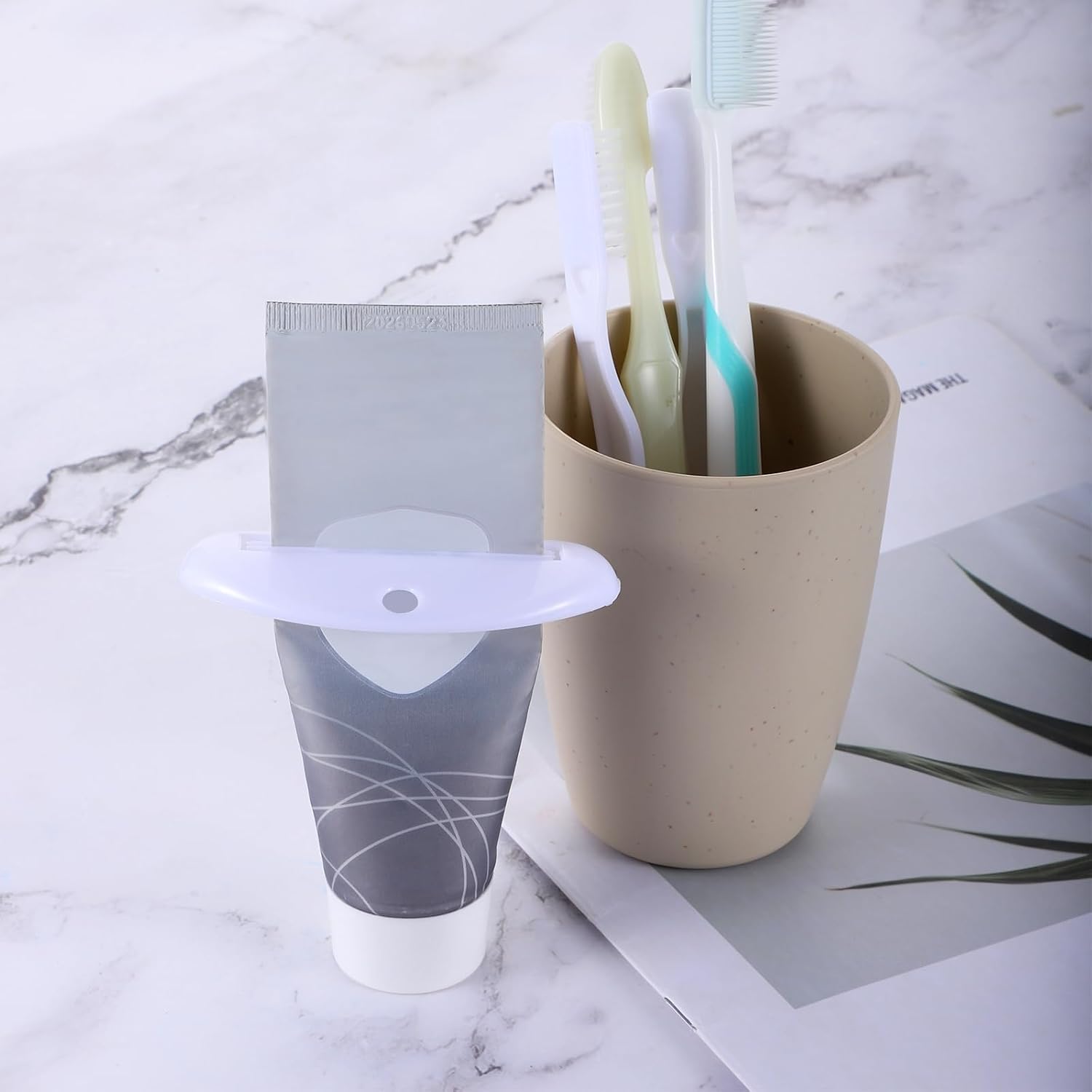 5PCS Toothpaste Squeezer, Plastic Toothpaste Tube Clip Dispenser for Bathroom Cream Cosmetics Paint(White)