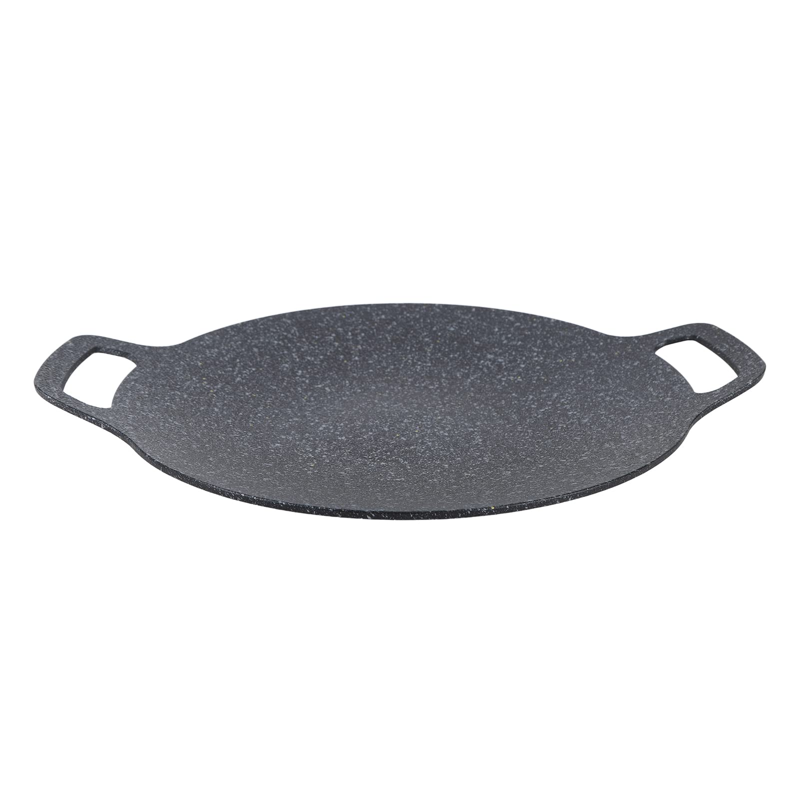 Cuisine de camping sur table avec la poêle barbecue coréenne