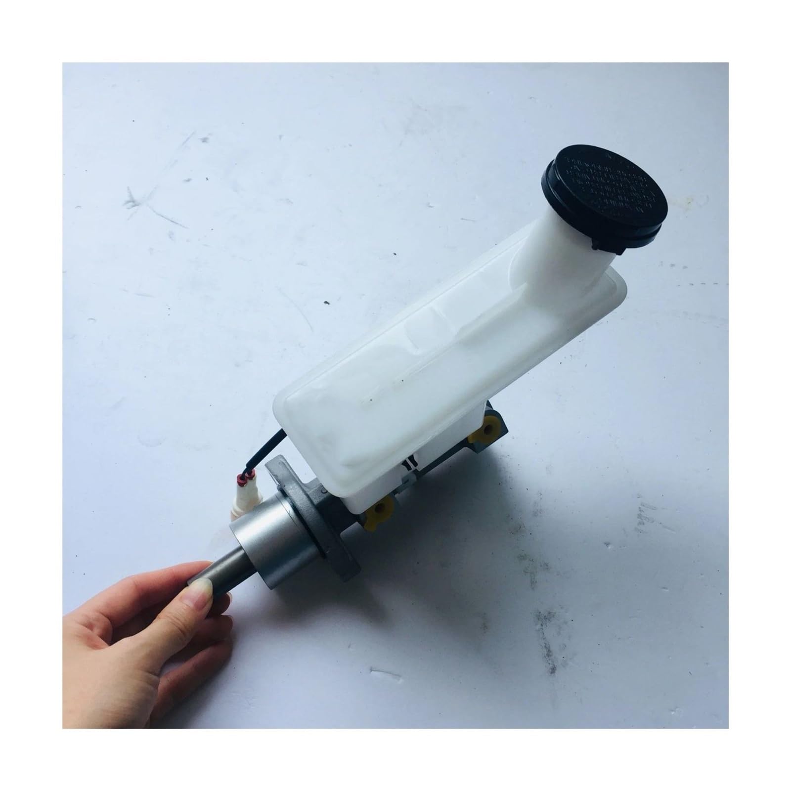 Brake Cylinder,Fit For Suzuki, Swift Brake Pump cylinder siłownika głównego hamulca pojazdu