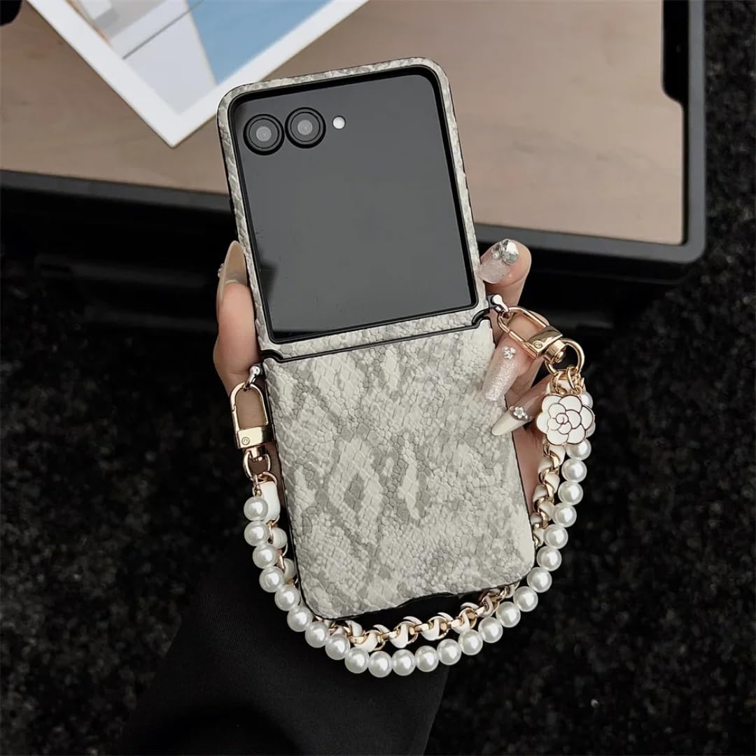 Étui Galaxy Z Flip6 gris serpent pour vos sorties avec dragonne - 8