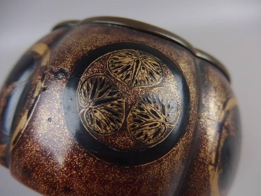 旧家うぶだし時代古銅香炉　三つ葉葵家紋入り 旧家うぶだし時代古銅香炉 三つ葉葵家紋入り