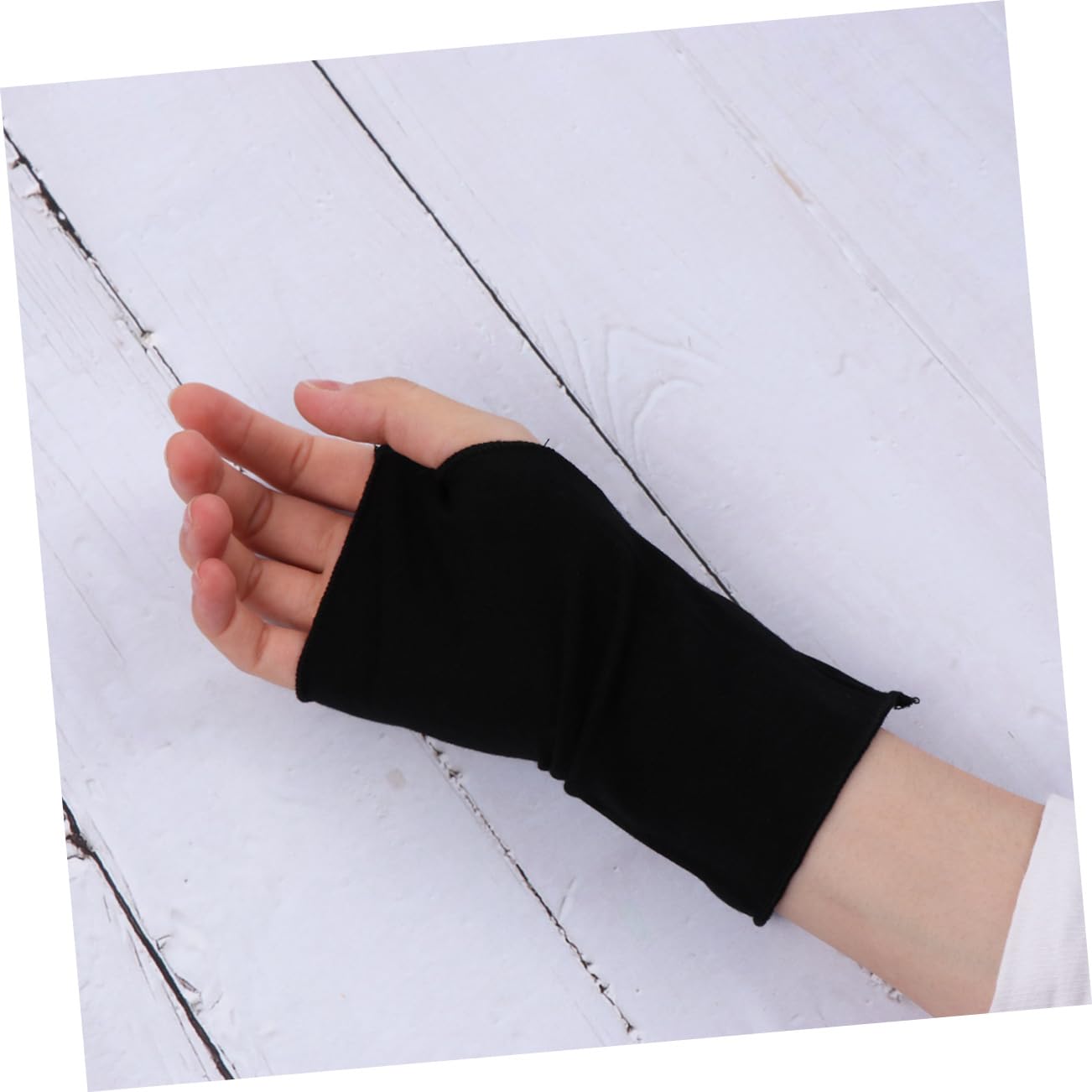 BESPORTBLE 4 Pair Sun Resistant Gloves for Outdoor Sports Ultraviolet Slip Fingerless Mittens Black White Gray and Skin Tone Durable Summer Protection for Women