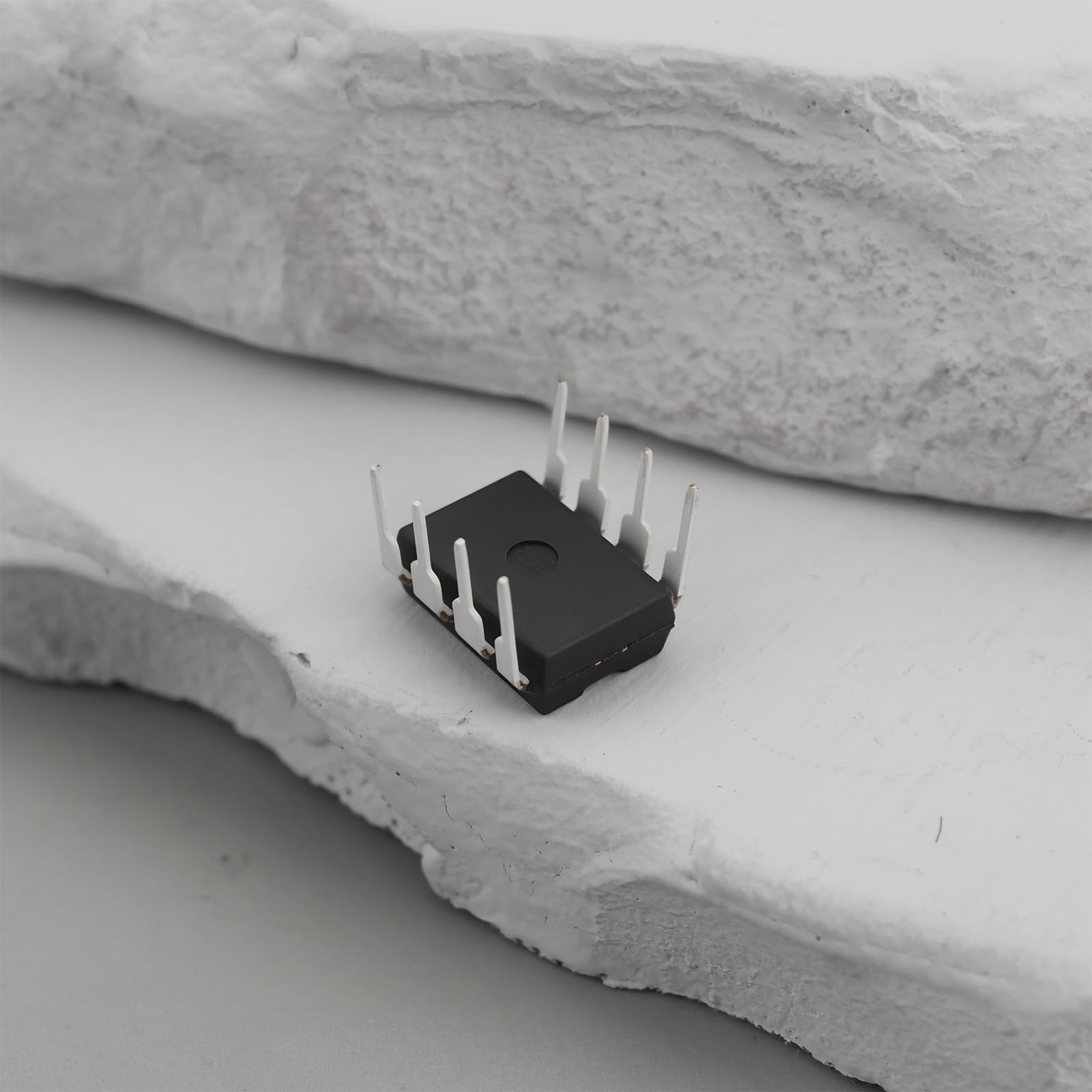 ECSiNG 10Pcs ICL7660 ICL7660S ICL7660SCPAZ CMOS Convertitore di tensione IC PDIP-8 per efficiente