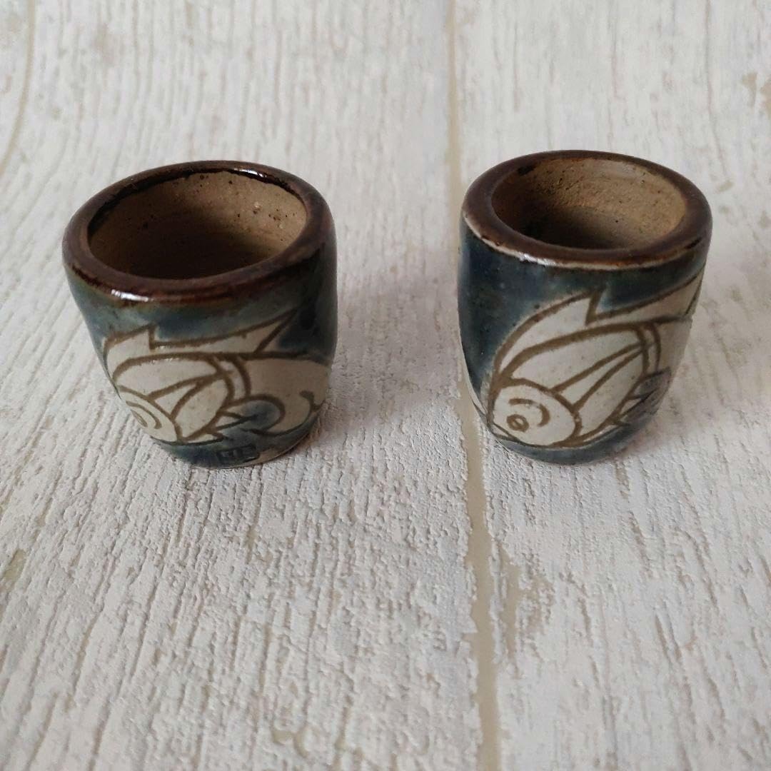 金城敏昭の、魚文抱瓶陶芸 Amazon.co.jp: 沖縄 やちむん 壺屋焼 金城敏昭 魚文抱瓶