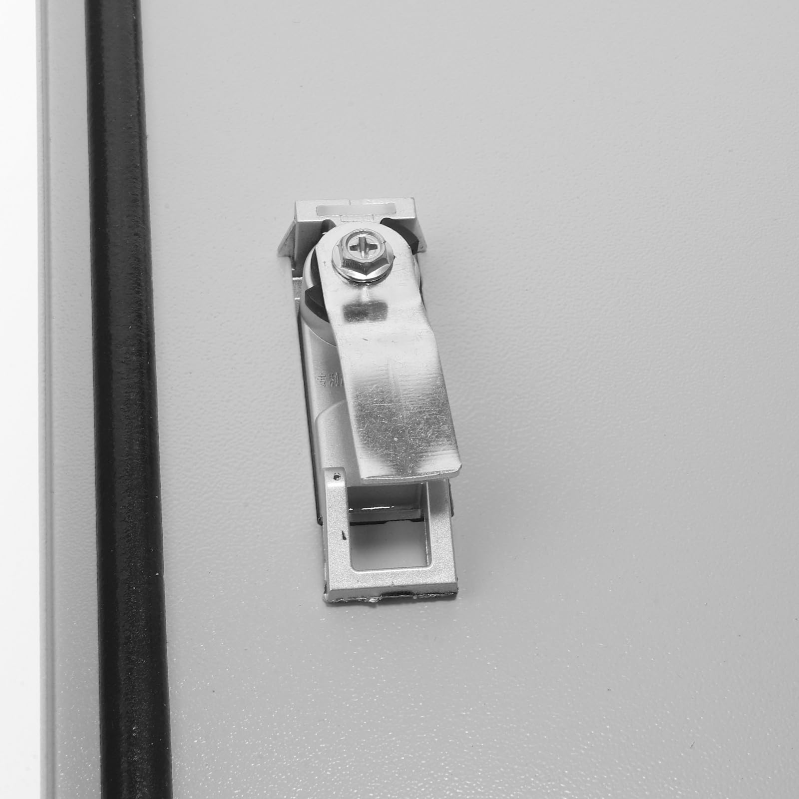 Wasserdichte Aufputz Verteilerbox aus Metall mit Abnehmbarer Verzinkter Montageplatte Großer Kapazität und Staubdichtem Schutz Einsetzbar für Außen Innenbereiche