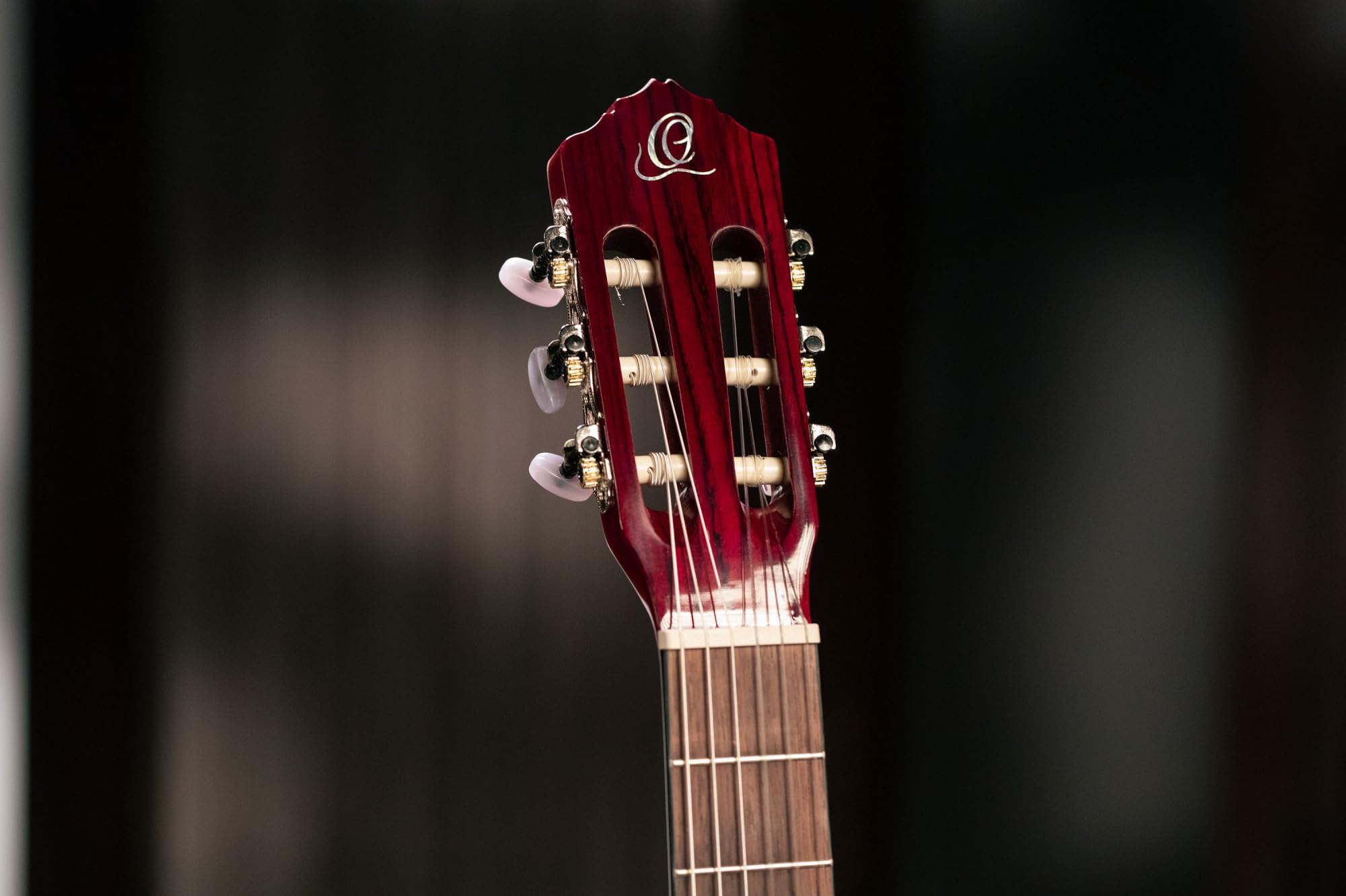 Ortega Guitars Chitarra Concerto Rossa Misura Standard - Serie Family - include Gig Bag - mogano/top in abete (R121WR)