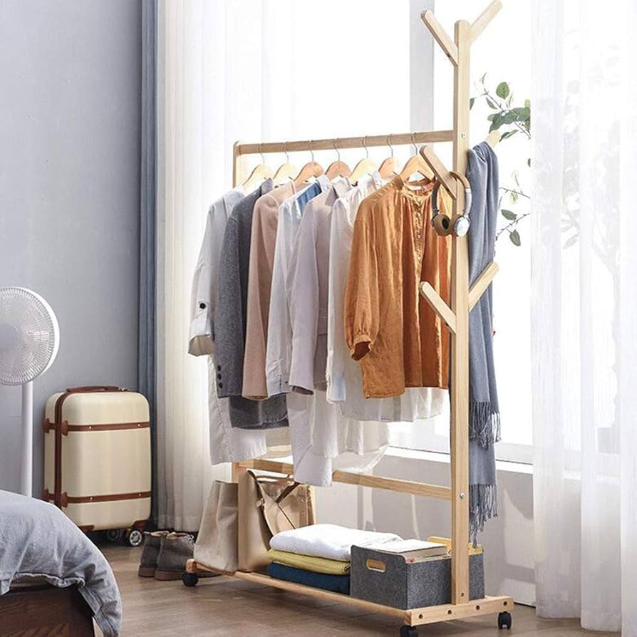 【送料無料】Woody Modern Hanger Rack 送料無料】Woody Modern Hanger Rack