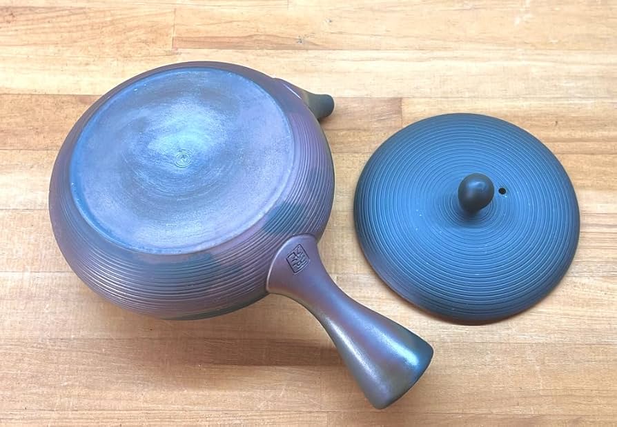 Amazon.co.jp: 玉光陶園 火窯変平型千段 急須 : ホーム＆キッチン