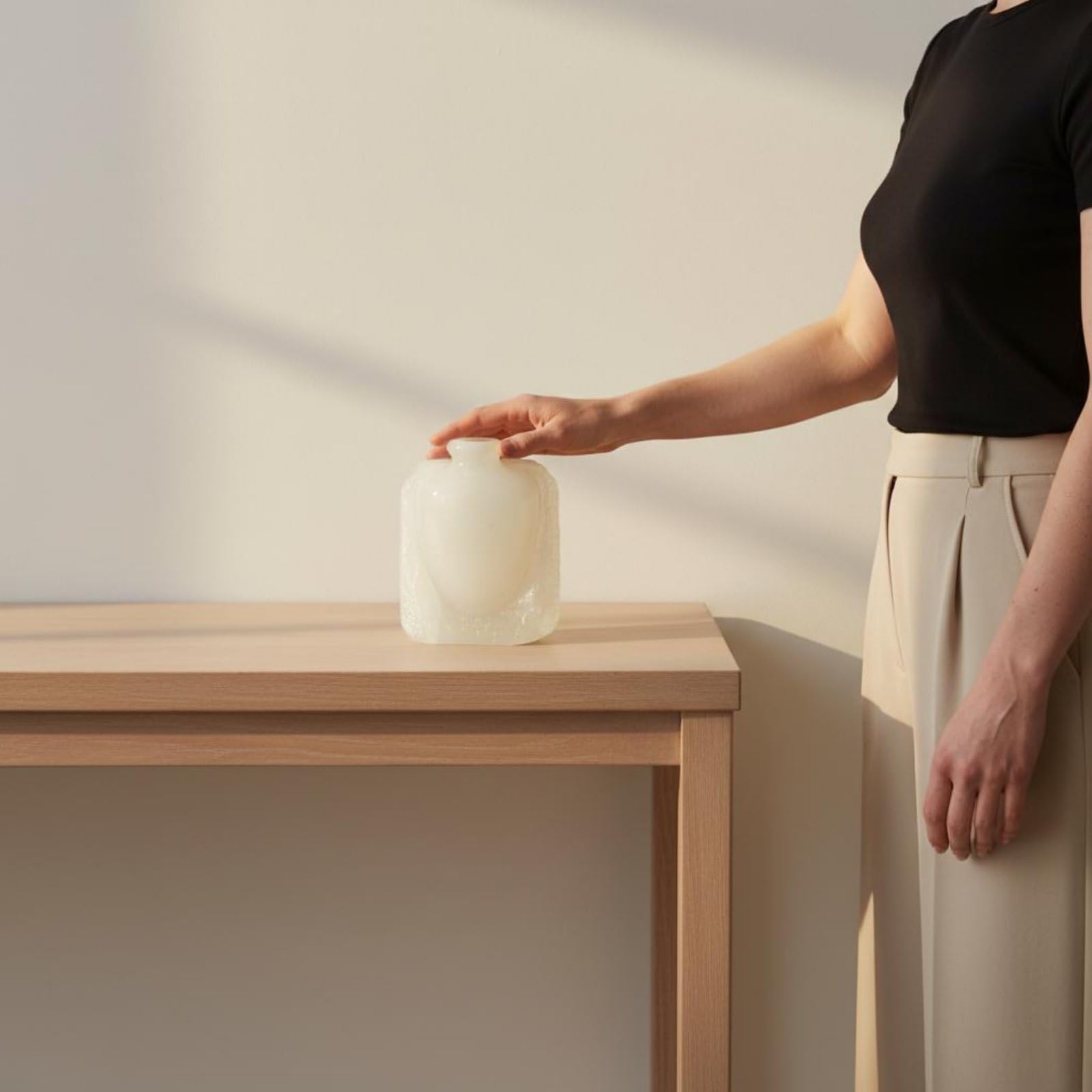 Vaso Decorativo Vaso Moderno Vaso da Tavolo Vaso in Ceramica con Finitura Opaca E Forma Geometrica Morbida per Interni Contemporanei Adatto a Credenza, Piccolo - 15 9 19cm