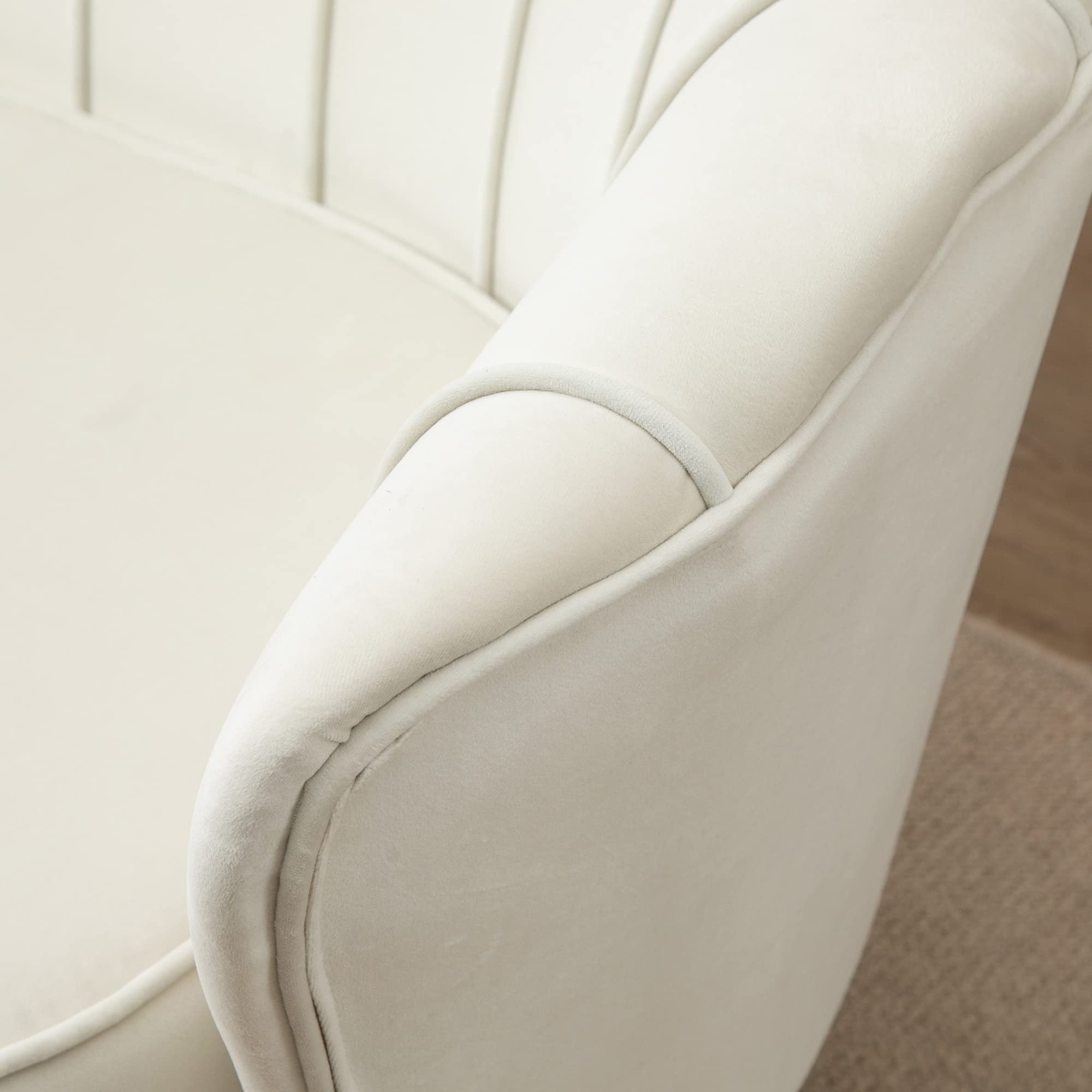 HOMCOM Divanetto 2 Posti in Tessuto Effetto Velluto, Piccolo Divanetto Vintage con Braccioli, Moderno, Seduta Imbottita per Camera da Letto e Soggiorno, 130x77x77cm, Bianco