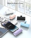 Kuulaa Mini Chargeur portable pour iPhone 4500mAh, Connecteur Lightning intégré Petite banque de puissance de poche, batterie de charge rapide iPhone 14 13 12 11 XR,violet