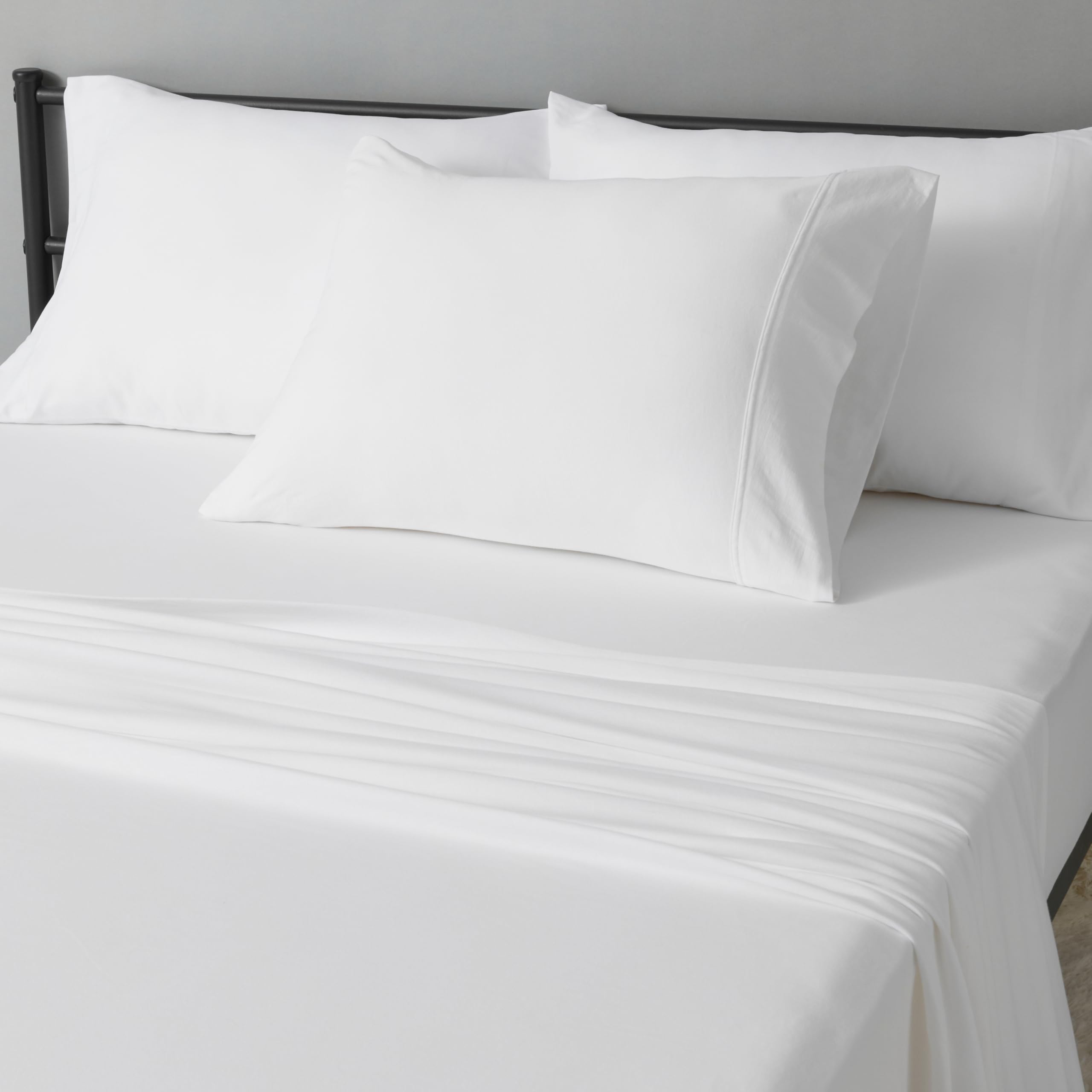 Amazon Basics 100% Cotton Jersey Bed Sheet Set, Breathable, All-Season, Machine Washable, Twin, White